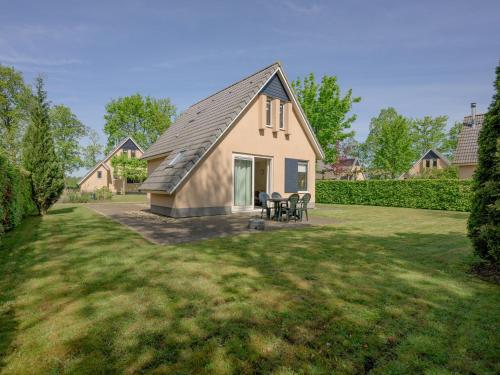 Spacious bungalow near the Frisian Lakes