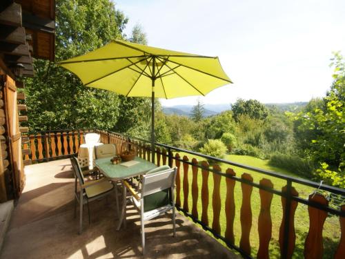 Balkons/terase, Cozy Chalet with Breathtaking Views in Hommert in Hommert