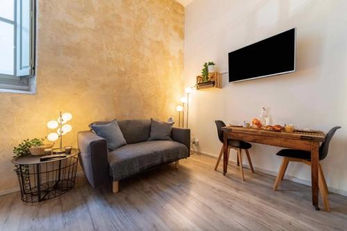 Beautiful listed apartment Le Clos des Arts - image 2