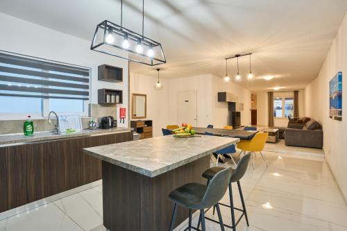 Il-Girna- Modern Seaside Accommodation in Marsascala