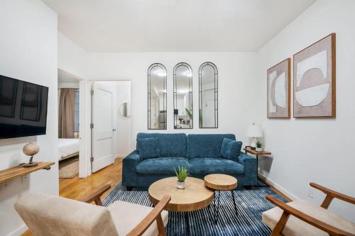 109-1 Huge 3BR Best Value Amazing NYC Apt, New York (photo 2)