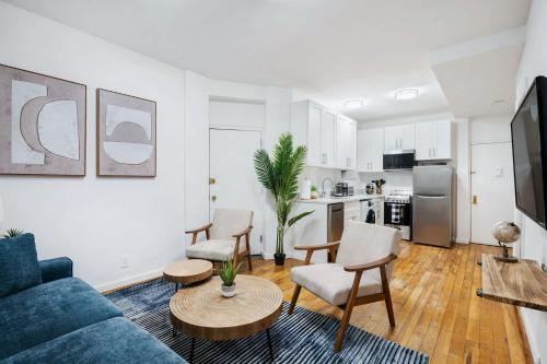 109-1 Huge 3BR Best Value Amazing NYC Apt in New York, USA