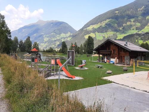 周邊環境, 位於薩爾茨堡的現代公寓-鄰近湖泊 (Apartment in Hollersbach near Ski Lift) in 賀勒斯巴赫