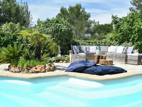 Swimming pool, Villa in Frejus with Pool near Beach in Cais