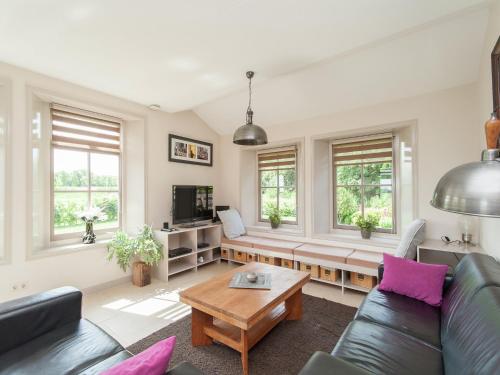 Holiday Home near Dutch Coast  Sauna in Schagerbrug