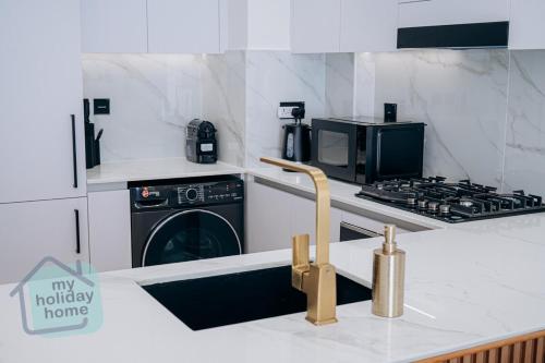 Brand New 1BR Fully Furnished, Dubai (foto 4)