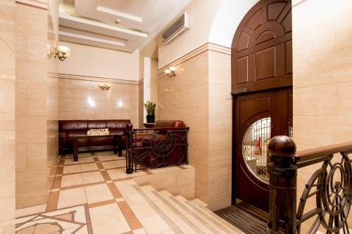 Senator City Center - image 7