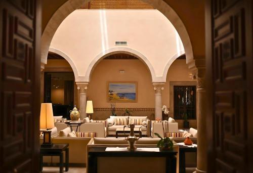 לובי, Borj Dhiafa Hotel in ספק