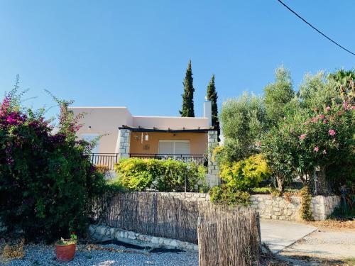 Villa in Loutra with Sea Views & Near Sandy Beach, Loutra (Foto 10)