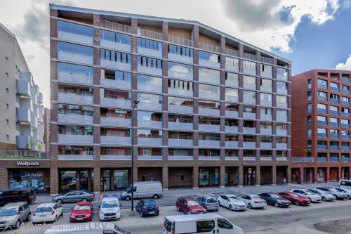 Eco-apt & balcony near Mall of Tripla, Helsinki in Haaga