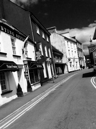 The Bear Inn - Tap to explore photos