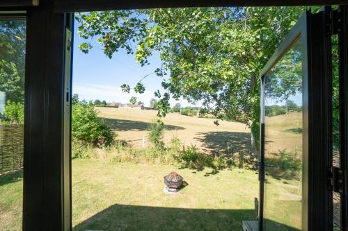 Beautiful cabins in Herefordshire countryside in Bishopstone