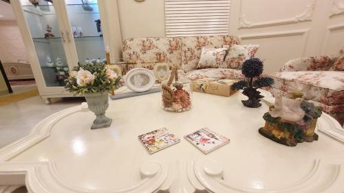 The Royal Residence 2BHK with Free Netflix - image 12