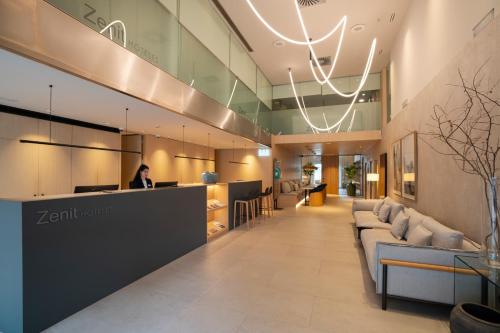Fuajee, Hotel Zenit Bilbao near Museo Maritimo Ria De Bilbao