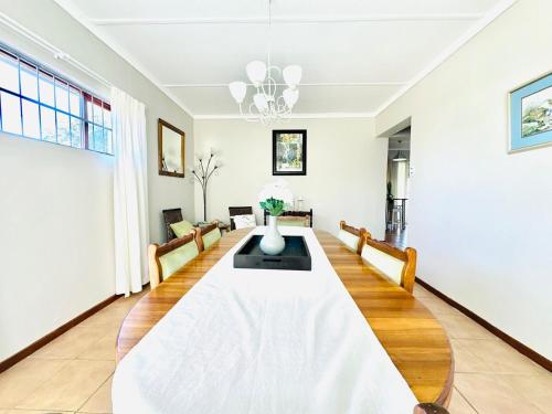 Instalaciones, J-Bay Breakaway in Jeffreys Bay