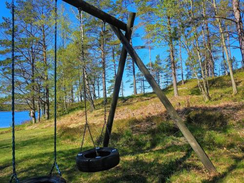 Aussicht, Idyllic Lakeside Retreat in Munkedal-By Traum in Trollhattan