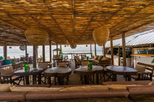 B4 BOUTIQUE – Zanzibar City