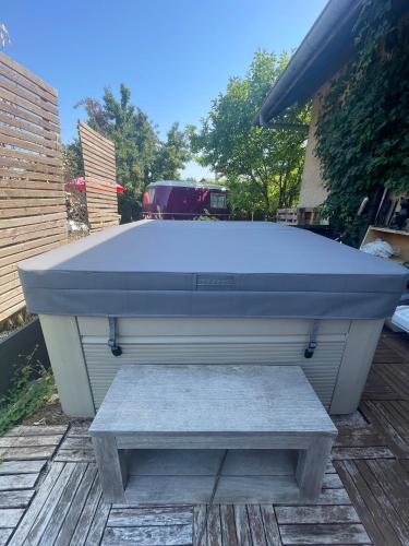 Erkély/terasz, Salève Glamping (Saleve Glamping) in Archamps