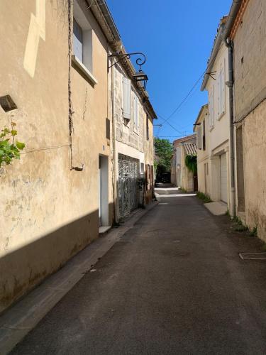 Cocon de charme centre médiéval (Cocon de charme centre medieval) in Ег-Морт