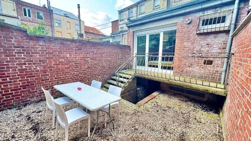 2 chambres en RDC avec terrasse 4 personnes in 杜埃