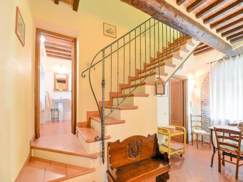 Létesítmények, Scenic Stay in Restored Retreat in Monterchi