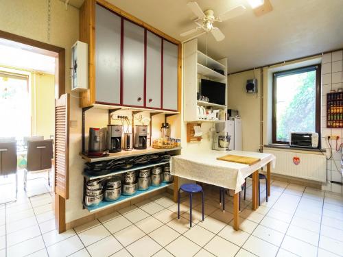 kuhinja, Lovely Holiday Home in Marcourt in Marcourt