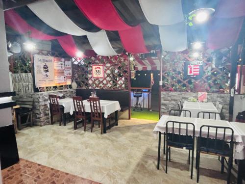 Jura 88 Guesthouse near Hua Hin Hills Bisto and Wine Cellar