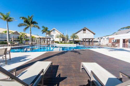 Swimming pool, Casa Moderna em Condominio Fechado SA1652 in Morro das Pedras