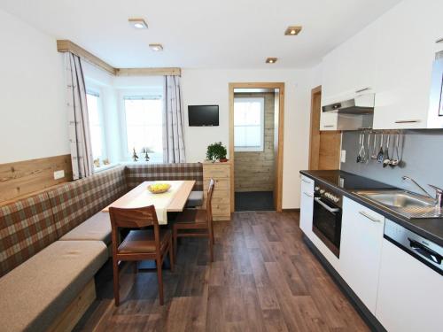 Apartment in See near Ski Slopes in See, Österreich