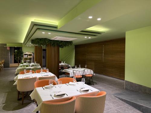 ห้องอาหาร, Hotel Real in เลดา