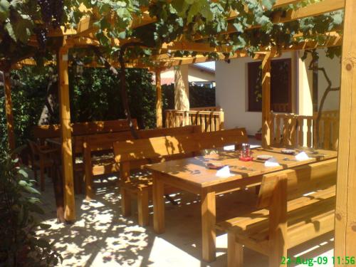 Restaurant, Guest House Nash Dom in Kavarna