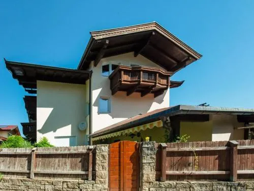 Apartment near Gondola in Tyrol in Holzham, Österreich