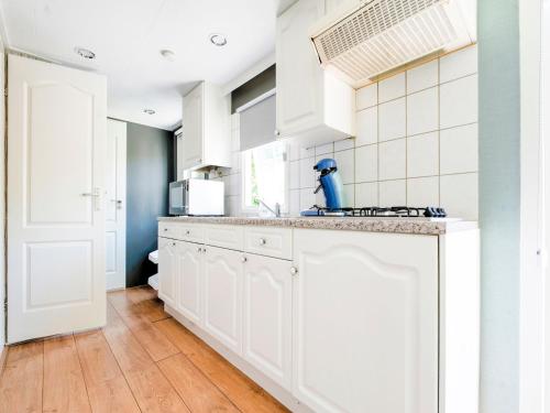 Kitchen, Chalet in Stegeren near Hiking Trails in Buurtschap Stegerveld