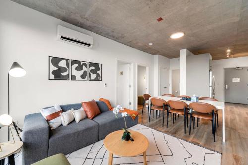 Family-Sized 4BR Luxury in Downtown Chicago