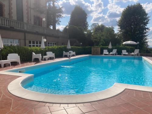 Peldbaseins, Hotel Villa Conte Riccardi in Rocca d' Arazzo