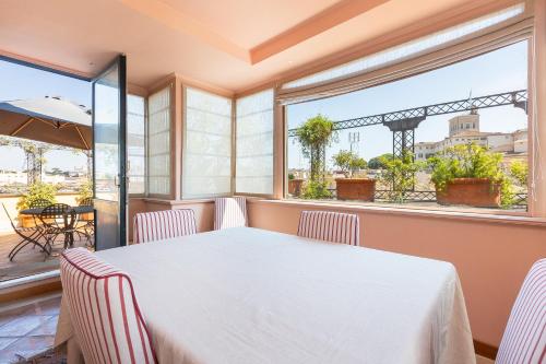 Fontana Di Trevi Penthouse - main image