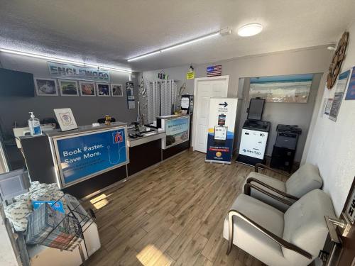 Motel 6 Englewood - image 10