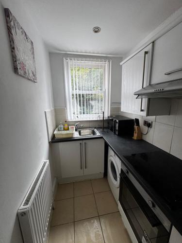 No 5 AT SANDRINGHAM, LARGE 1 BED NEAR SEFTON PARK, Liverpool (photo 8)