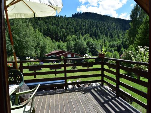 Заобикаляща среда, Quiet Chalet with Garden in Saint-Quirin