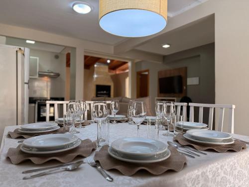 Residencial 287 - Localização privilegiada à 5min da praia (Residencial 287 - Localizacao privilegiada a 5min da praia) in บอมบาส