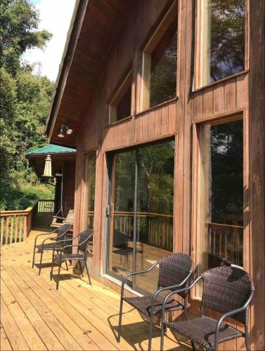Wounded Warrior Cabin at Grey Valley near Cherokee Bear Zoo
