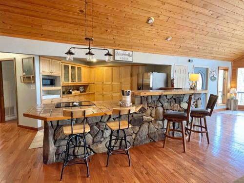 Wounded Warrior Cabin at Grey Valley near Cherokee Bear Zoo