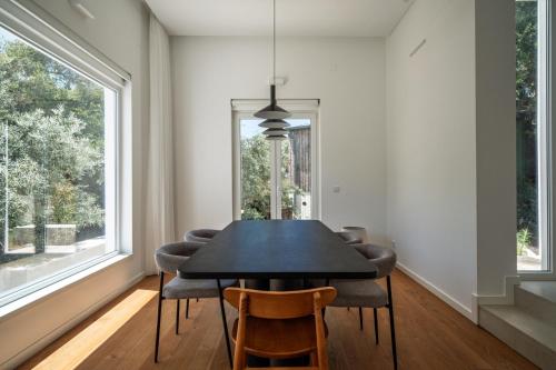 The Hideway, Peaceful Energy & Modern Comfort! in Santo Isidoro