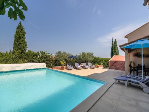 Peldbaseins, Serene Villa in Caunes-Minervois with Private Pool in Caunes-Minervois