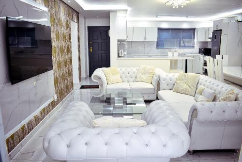 Goodmans Palace 42 Gumtree Crescent, Mount Edgecombe in Mount Edgecombe