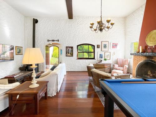 Recreational facilities, Lareira 1 suite 1 quarto Jacuzzi Churrasqueira in Campos Do Jordao