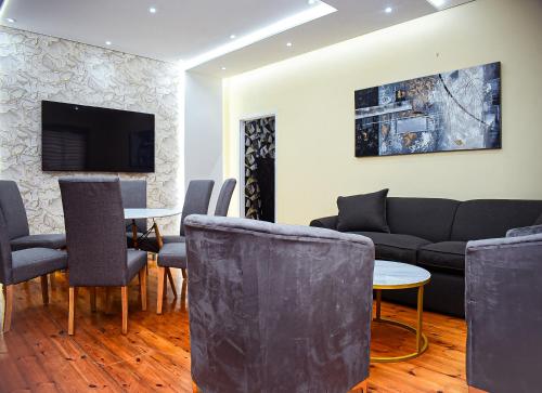 Goodmans Palace 42 Gumtree Crescent, Mount Edgecombe in Mount Edgecombe