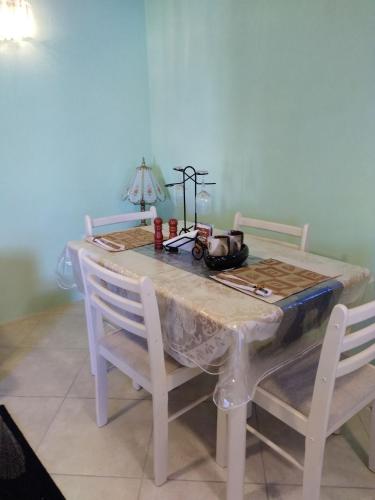מתקני המלון, Tropical Apartment with private patio, Walk to Beaches, Shops and Cafes in ספייסטאון