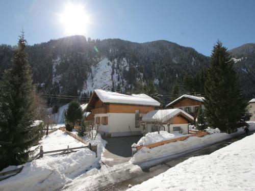  Holiday Home in Rennweg near Ski Slopes in Rennweg