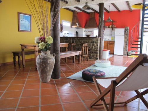  Bisbis House in Porto Moniz